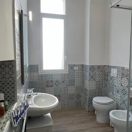 Apartment La Casa Del Marchingegno By World Palermo